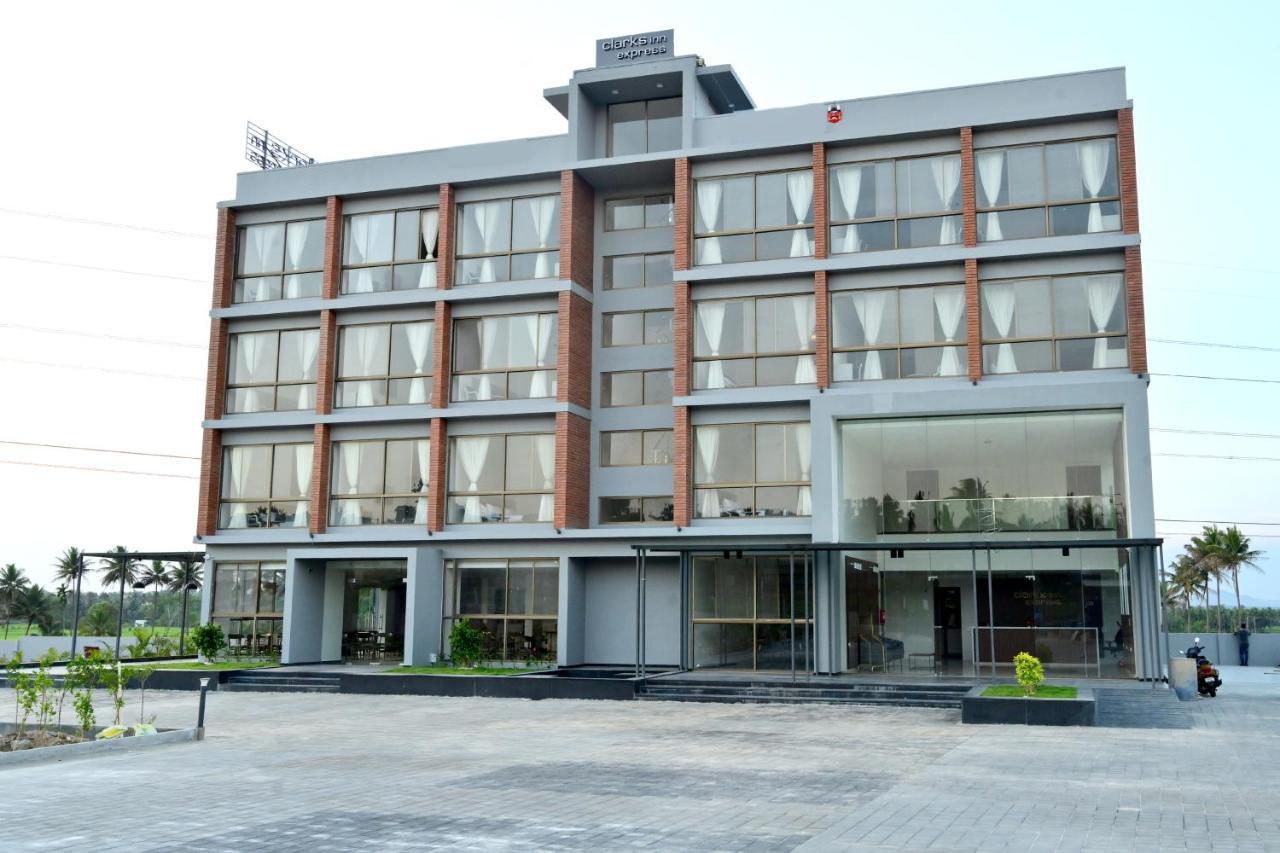 Clarks Inn Express, Krs Road-Mandya, Mysore Ngoại thất bức ảnh